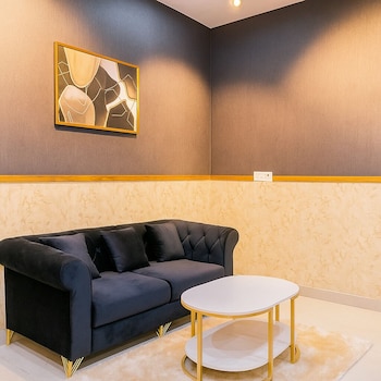 letstay noida