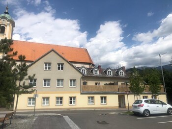 Farawayhomes Studios Mautern,,3 star