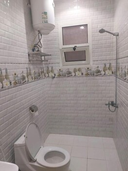 calm apartment serviced
