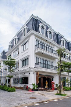 julies house luxury apartment hue
