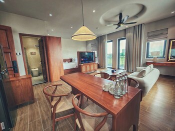 julies house luxury apartment hue