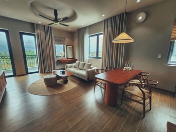 julies house luxury apartment hue