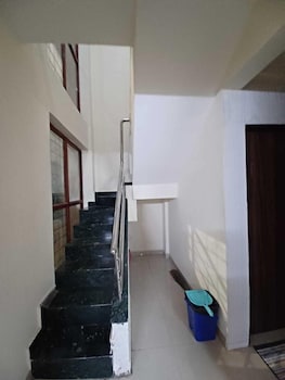 Bungalow 3Bhk,,3 star