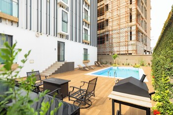 belfast studio blue waters property