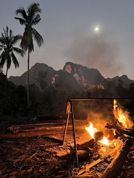 lost horizon resort khao sok