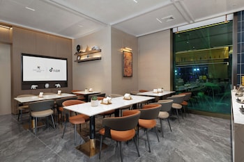 licheng platinum hotel