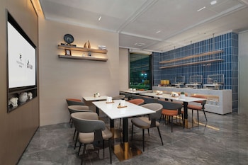 licheng platinum hotel