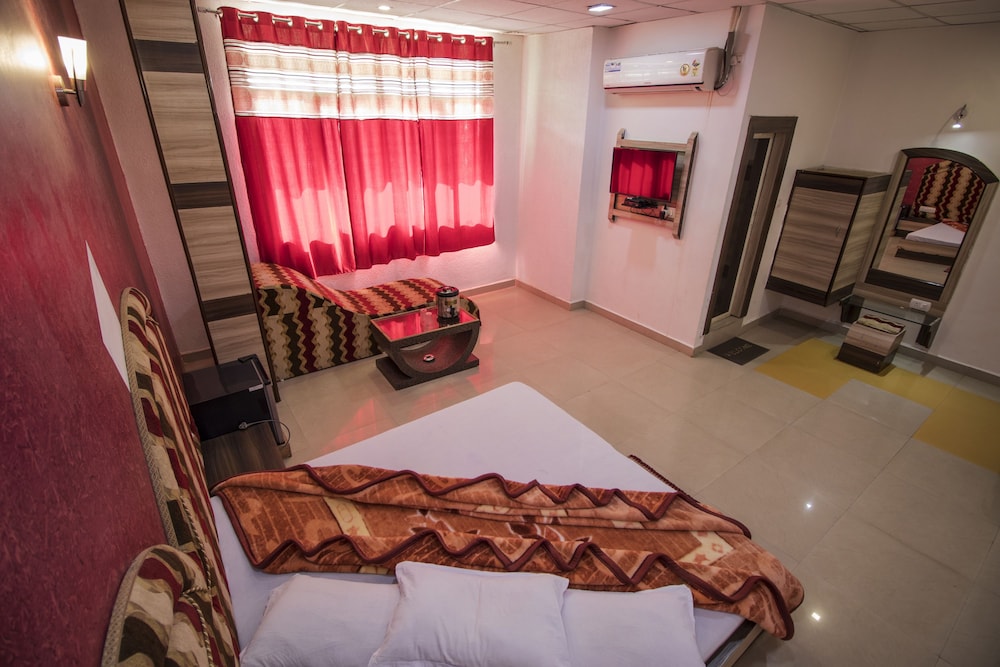 hotel natraj