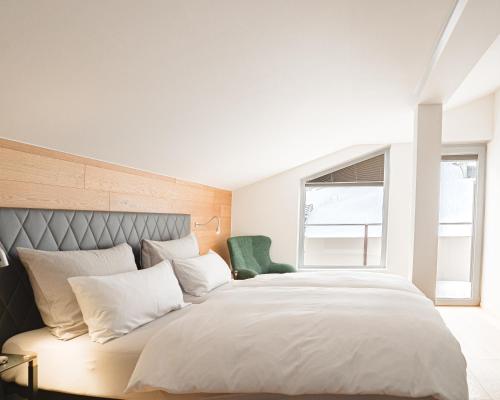 black summit samnaun boutique hotel