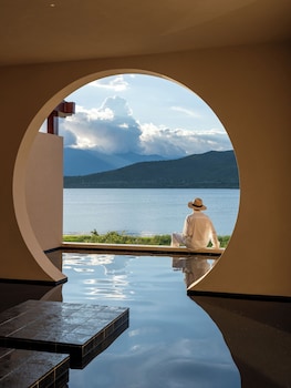 dali kongshanyu fengmian seaview hotel