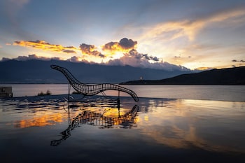 dali kongshanyu fengmian seaview hotel