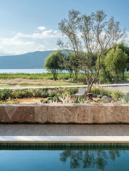 dali kongshanyu fengmian seaview hotel
