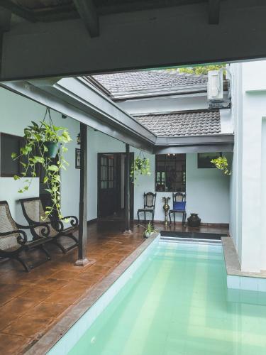 ashlar villa