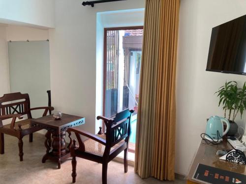 ashlar villa