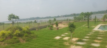 Mura Yoga Villa,,2 star