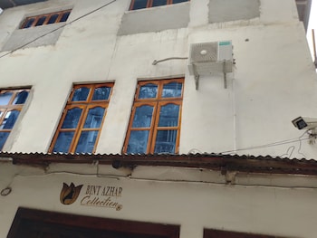 darajani apartment
