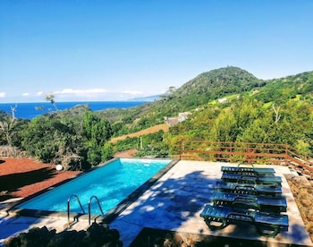 Aldeia Dos Caldeiroes,,4 star