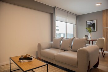 select by wynwood house