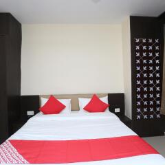 Hotel R K International,93/25 Grain Market Latouche Road,2 star
