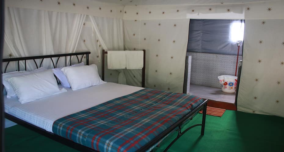 Aranyam River Retreat,Neelkanth Temple,4 star