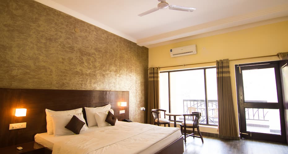 aranyam river retreat