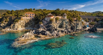 roc villa 2 private beach accesses