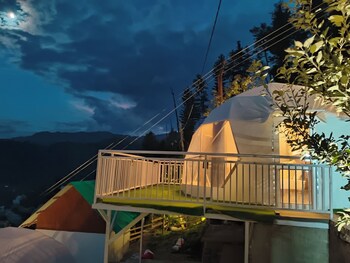 khoj the lake trail