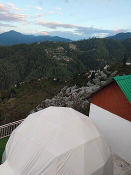 khoj the lake trail