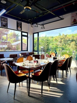 hoang thien homestay and sport