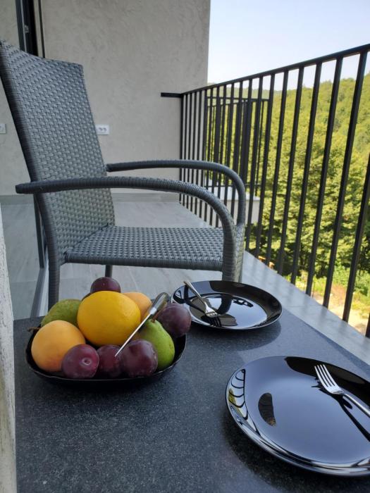 the whispering oaks retreat