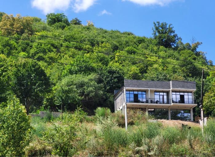 the whispering oaks retreat