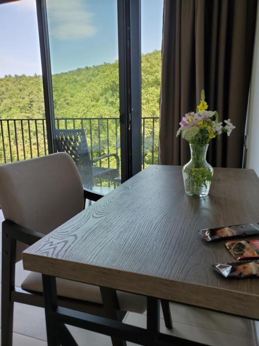 the whispering oaks retreat