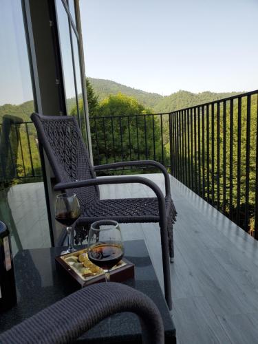 the whispering oaks retreat