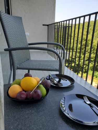 the whispering oaks retreat
