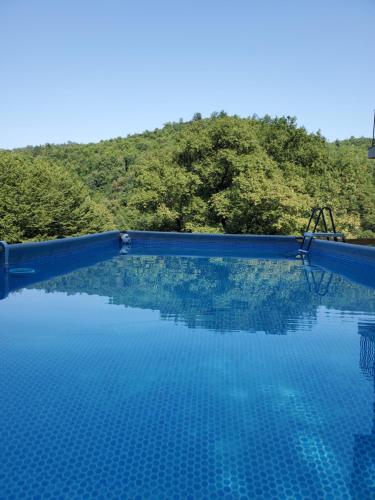 the whispering oaks retreat