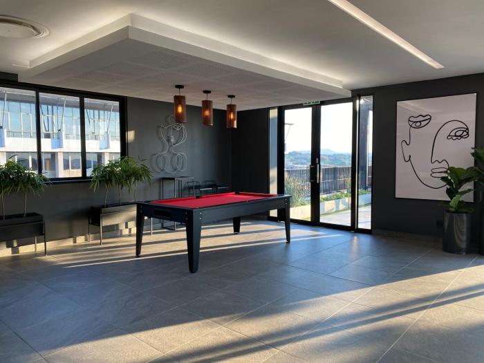 the lineal luxury apartments airscape