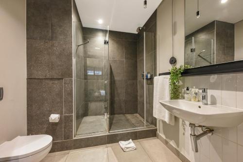 the lineal luxury apartments airscape