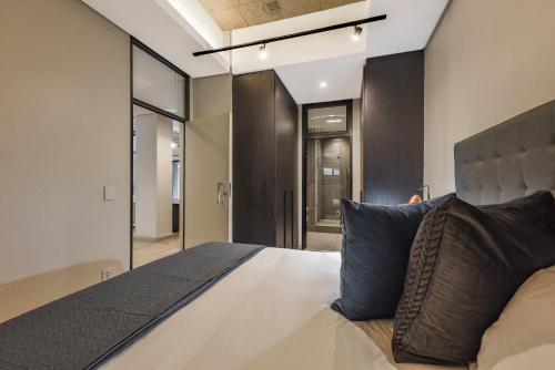 the lineal luxury apartments airscape