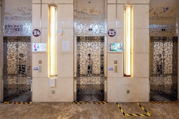 Beijing Shimao Tnt Apartments,,4 star
