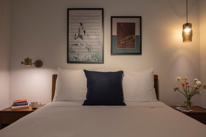 the promissory hotel
