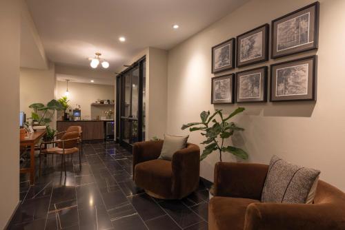 the promissory hotel