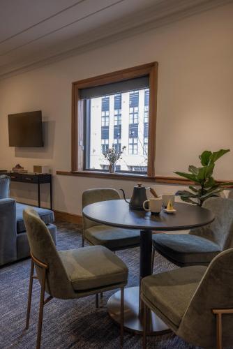 the promissory hotel