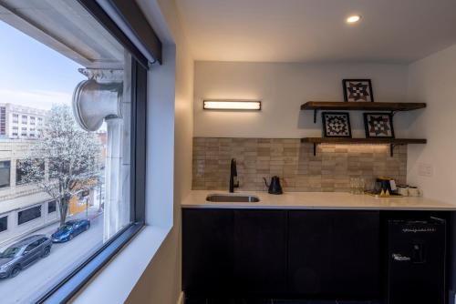 the promissory hotel