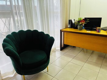 Sagrada Guest House,,3 star