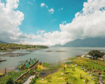 tribhuwana padma lake resort