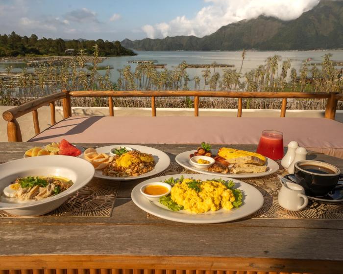 tribhuwana padma lake resort