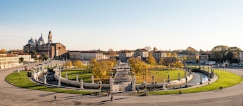 hotel serafino
