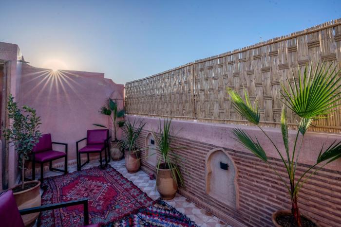 riad le graff pink