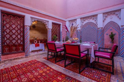 riad le graff pink