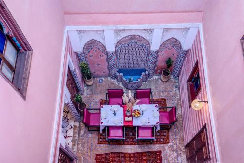 riad le graff pink